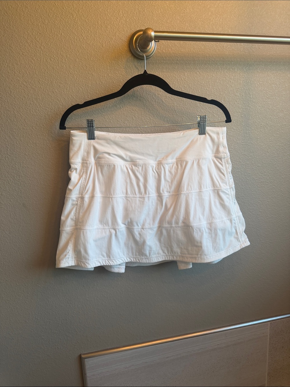 White Women’s Active Skort - Brand: Lululemon